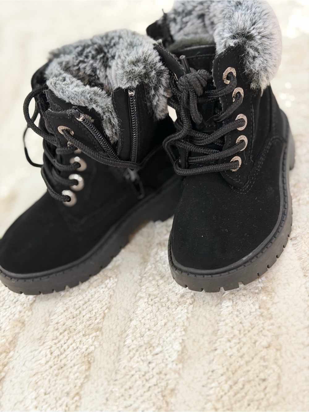 Women’s Black Faux Fur Lined Winter Lace-Up Boots
